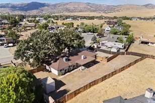 19700 Mesa Dr, Tehachapi, CA 93561 - Photo 32