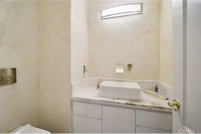 10659 Bloomfield Street, Toluca Lake, CA 91602 - Photo 14
