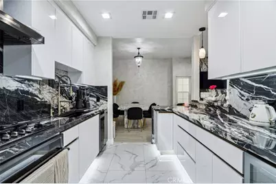 10659 Bloomfield Street, Toluca Lake, CA 91602 - Photo 18