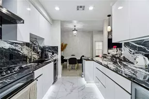 10659 Bloomfield St, Toluca Lake, CA 91602 - Photo 18