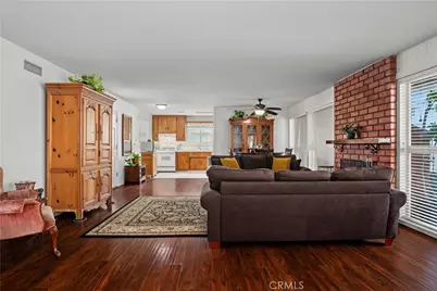 7921 Fallbrook, West Hills, CA 91304 - Photo 2