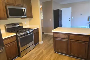 527 Curve, Lancaster, CA 93535 - Photo 8