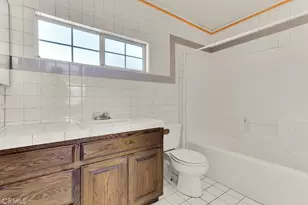 22319 Park St, Newhall, CA 91321 - Photo 14