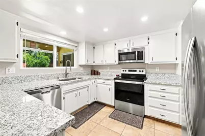 308 Swan Court, Bakersfield, CA 93309 - Photo 14