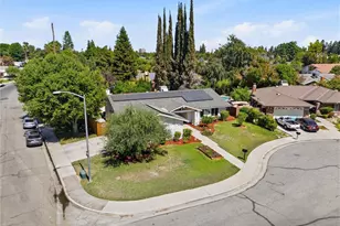 308 Swan Ct, Bakersfield, CA 93309 - Photo 2