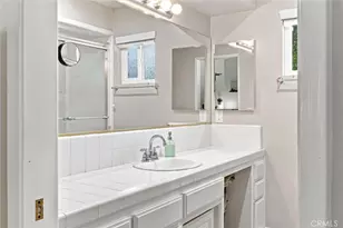 308 Swan Ct, Bakersfield, CA 93309 - Photo 20