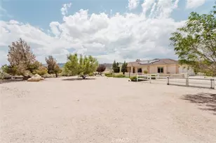 9753 Elizabeth Lake Rd, Leona Valley, CA 93551 - Photo 10