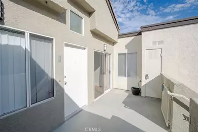 21203 Trumpet, Newhall, CA 91321 - Photo 8