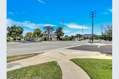 5505 Clybourn Avenue, North Hollywood, CA 91601 - Photo 6