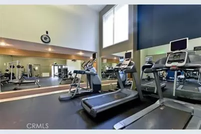 5520 Owensmouth #311, Woodland Hills, CA 91367 - Photo 34