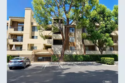 5520 Owensmouth #311, Woodland Hills, CA 91367 - Photo 4