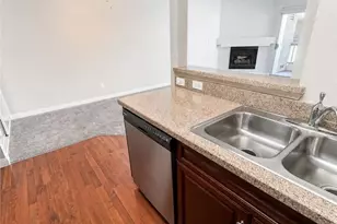 5520 Owensmouth, Woodland Hills, CA 91367 - Photo 10
