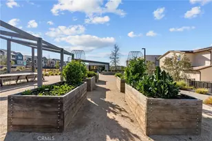 27012 Trail View Ln., Valencia, CA 91381 - Photo 52