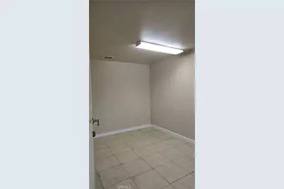 18546 Sherman Way, Reseda, CA 91335 - Photo 2