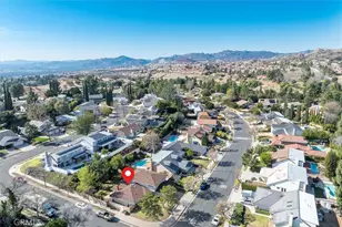 19100 Castlebay Ln, Porter Ranch, CA 91326 - Photo 6