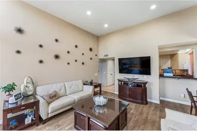 7826 Topanga Canyon Blvd #308, Canoga Park, CA 91304 - Photo 10
