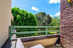 18739 Hatteras St, Tarzana, CA 91356 - Photo 24
