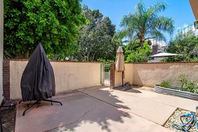 18739 Hatteras Street #55, Tarzana, CA 91356 - Photo 2
