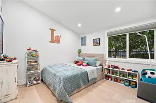 19705 Hamlin St, Woodland Hills, CA 91367 - Photo 18