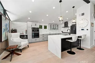 19705 Hamlin St, Woodland Hills, CA 91367 - Photo 4