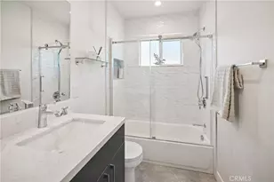 8434 Oakdale Ave, Winnetka, CA 91306 - Photo 16