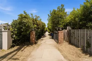 23347 Collins St, Woodland Hills, CA 91367 - Photo 4