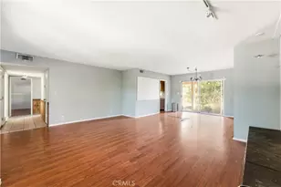 23347 Collins St, Woodland Hills, CA 91367 - Photo 6