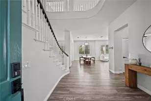 28251 Infinity, Saugus, CA 91390 - Photo 2