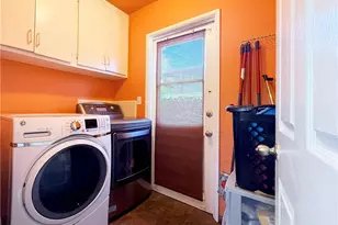 17101 Gault St, Los Angeles, CA 91406 - Photo 12