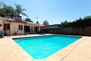17101 Gault St, Los Angeles, CA 91406 - Photo 2
