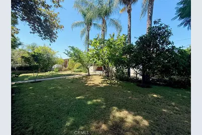 17101 Gault Street, Los Angeles, CA 91406 - Photo 18