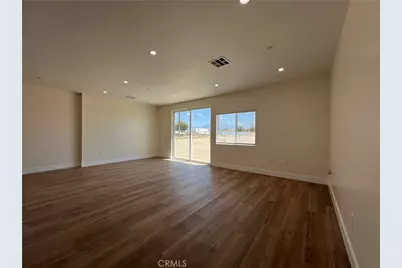 10658 East Avenue R10, Littlerock, CA 93543 - Photo 16