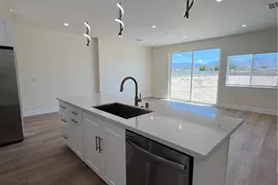 10658 E Ave R 10, Littlerock, CA 93543 - Photo 14