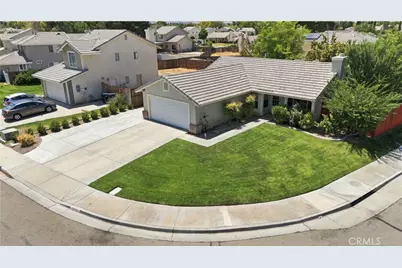 44719 Tarragon Drive, Lancaster, CA 93536 - Photo 2
