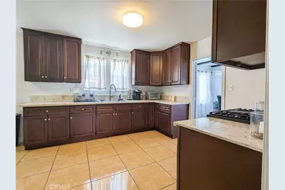3208 W 74th Street, Park Hills Heights, CA 90043 - Photo 14