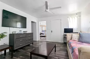 3208 W 74th St, Park Hills Heights, CA 90043 - Photo 22