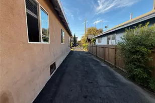 712 W 54th, Los Angeles, CA 90037 - Photo 20