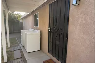 712 W 54th, Los Angeles, CA 90037 - Photo 24