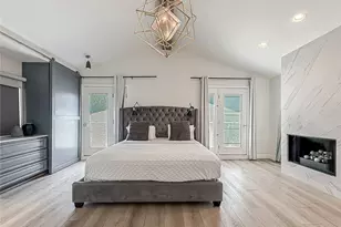 21047 Dumetz Rd, Woodland Hills, CA 91364 - Photo 34