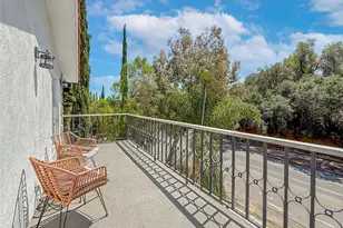 21047 Dumetz Rd, Woodland Hills, CA 91364 - Photo 48