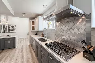 21047 Dumetz Rd, Woodland Hills, CA 91364 - Photo 20