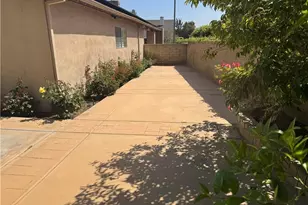 25453 Via Novia, Valencia, CA 91355 - Photo 34