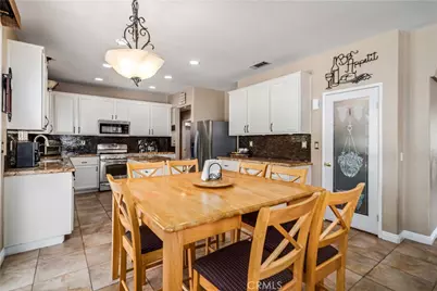 39361 Chantilly Ln, Palmdale, CA 93551 - Photo 18