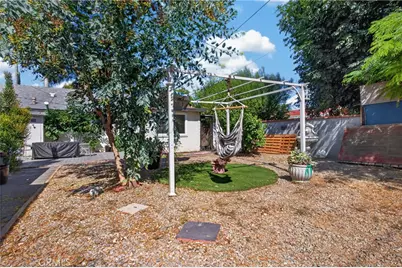 8210 White Oak Avenue, Northridge, CA 91325 - Photo 22