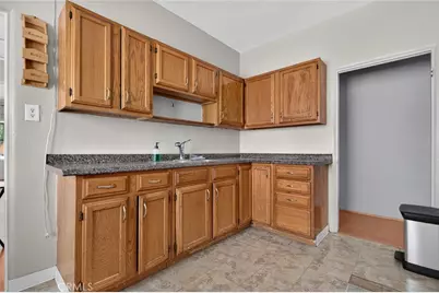 804 E Palmer Ave, Glendale, CA 91205 - Photo 12