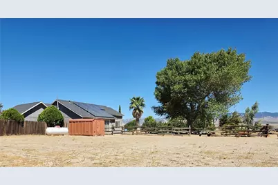 50008 Three Points, Lancaster, CA 93536 - Photo 22