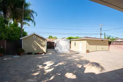 19541 Victory Boulevard, Reseda, CA 91335 - Photo 20