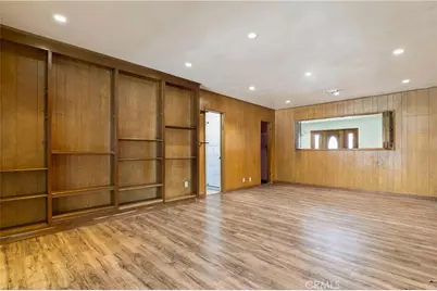 7134 Stansbury Avenue, Van Nuys, CA 91405 - Photo 14