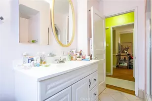 913 S Wilton Pl, Los Angeles, CA 90019 - Photo 14