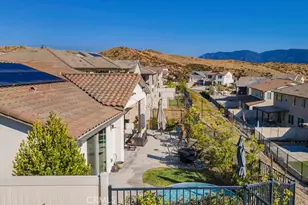 28553 Foothill, Saugus, CA 91350 - Photo 30